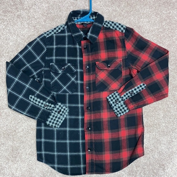 Art class medium 8/10 red grey black plaid brushed cotton button down - Picture 1 of 9